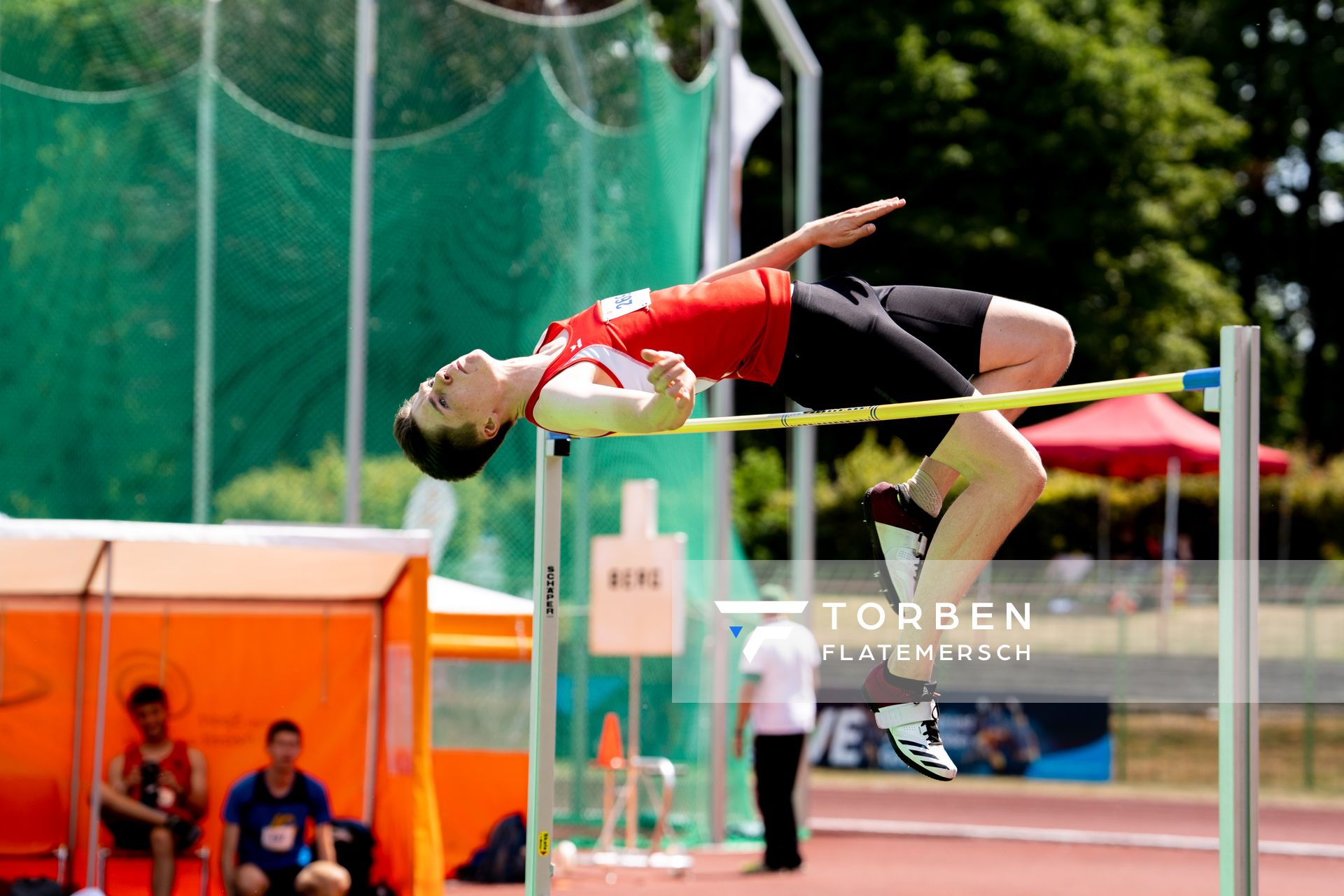 Alexander Bai (MTV Hanstedt) im Hochsprung am 03.07.2022 waehrend den NLV+BLV Leichtathletik-Landesmeisterschaften im Jahnstadion in Goettingen (Tag 1)